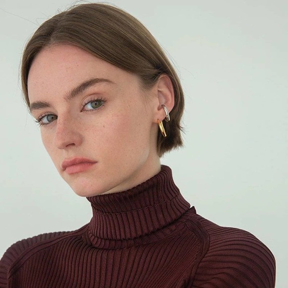 18k Gold Plated Two Tone Earrings - Picture 9 of 9